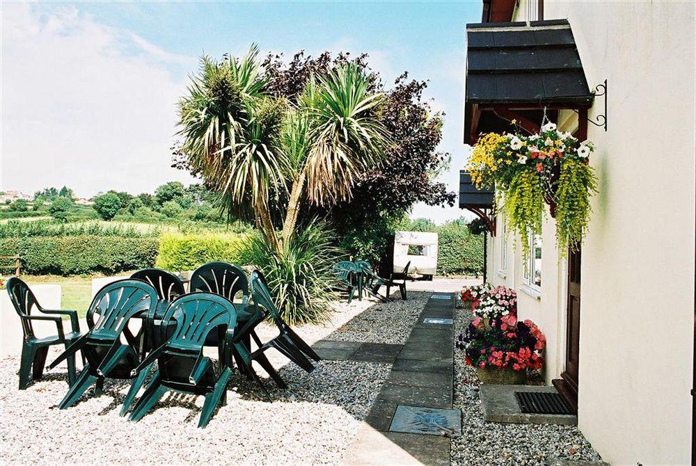 Crossways & Sea View Holiday Apartments Torquay Esterno foto