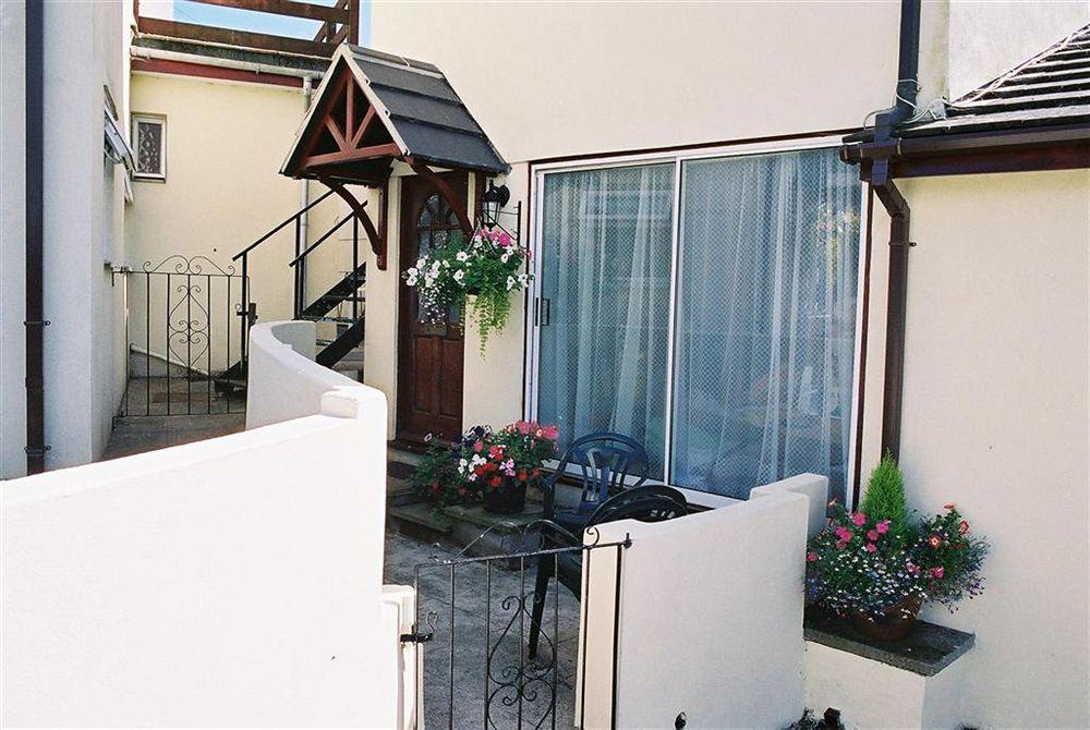 Crossways & Sea View Holiday Apartments Torquay Esterno foto