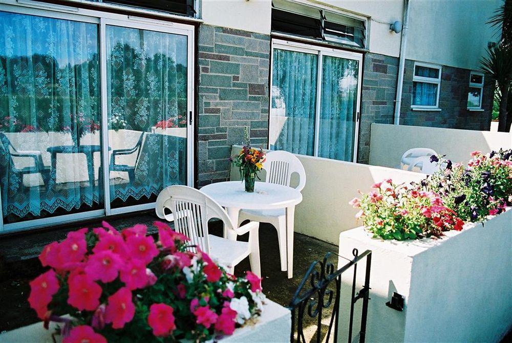 Crossways & Sea View Holiday Apartments Torquay Esterno foto